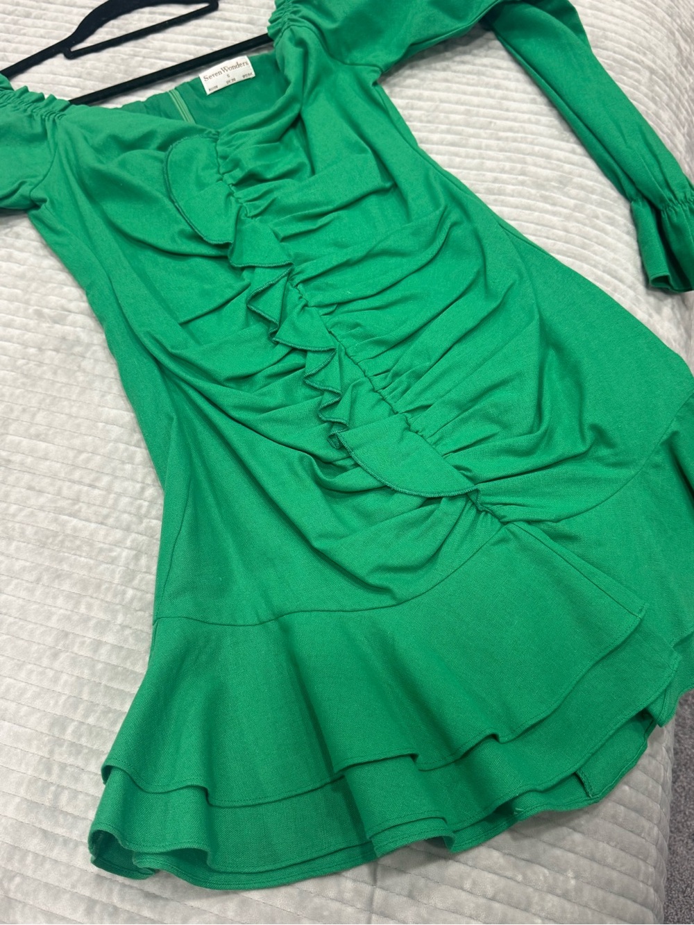 Green Ruffle Ruched Long-Sleeve Dress - Picture 2 of 3